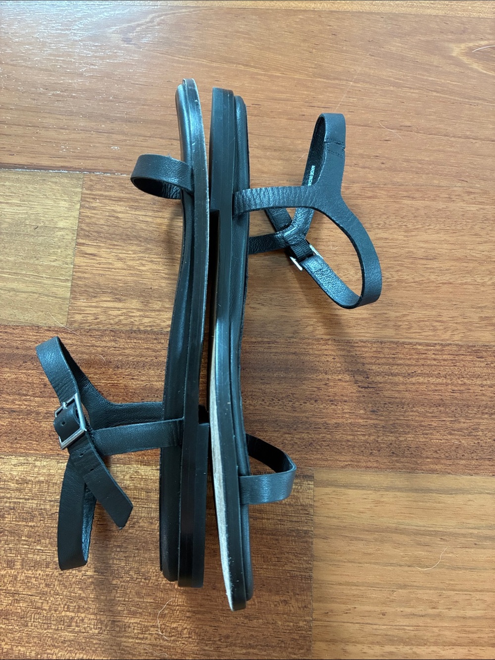 Eileen Fisher black flat leather sandal Size 9 - Picture 3 of 7